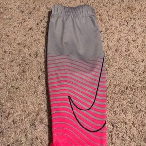 Girls activewear Nike leggings